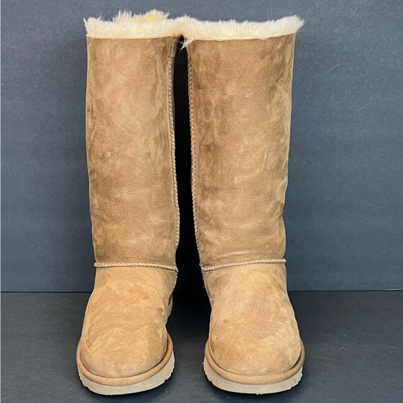 UGG BAILEY BOW II WOMEN’S SIZE 8 TALL CHESTNUT SUEDE WATERPROOF 1016434 TAN - Picture 8 of 9